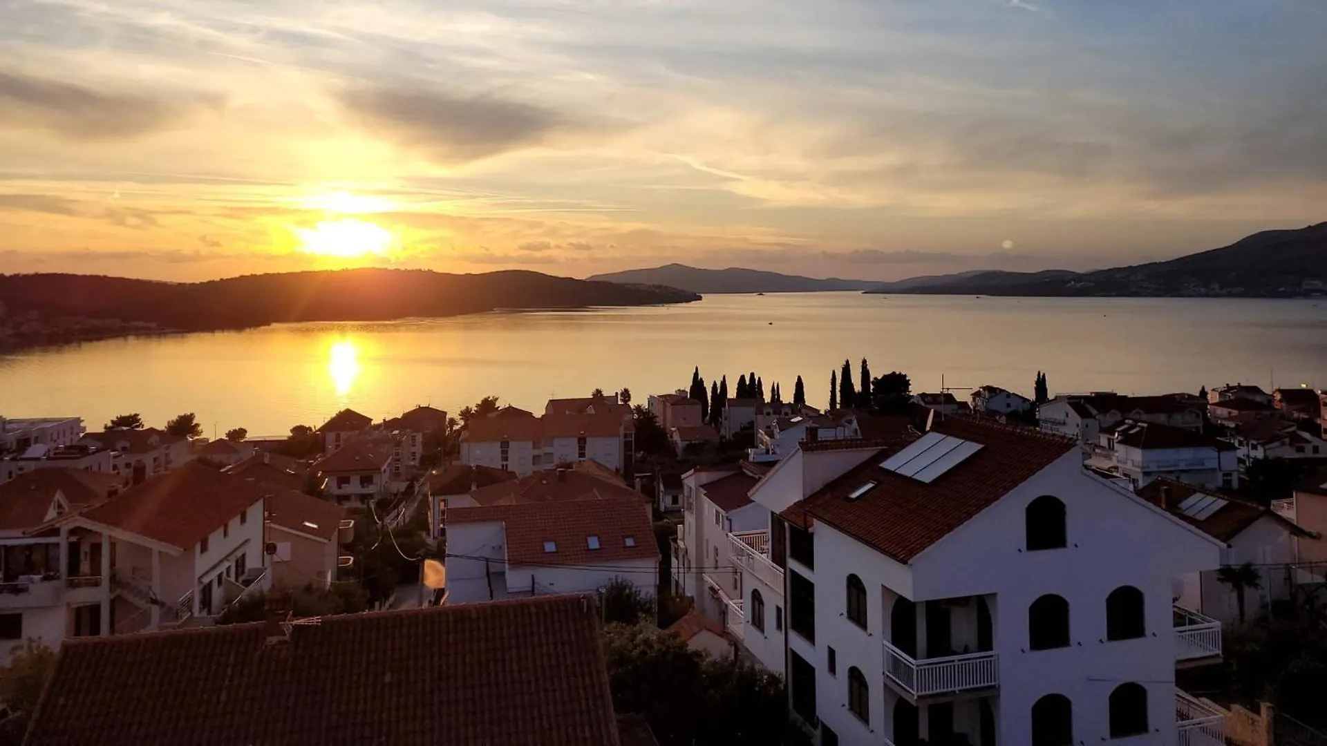 4-Star Penthouse With Wonderful Sea View - Apt Stella Sunshine Traù